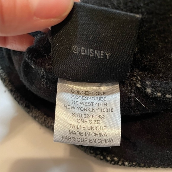 Disney OS Minnie Mouse black beanie - Picture 4 of 6